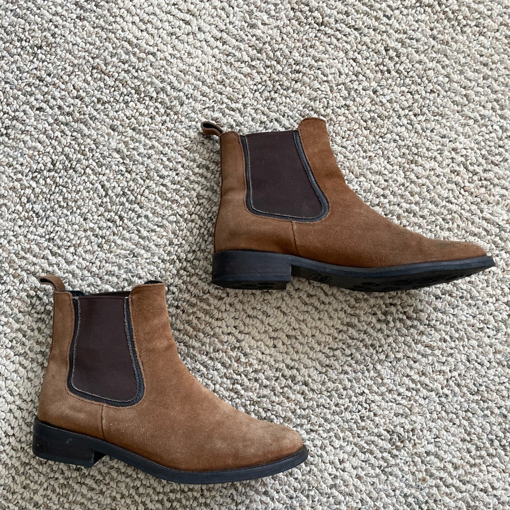 Thursday Chelsea boots Duchess Cognac suede, Size 7.5